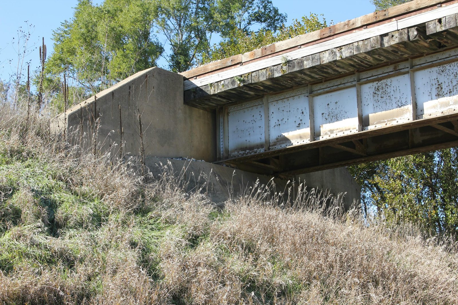 West abutment